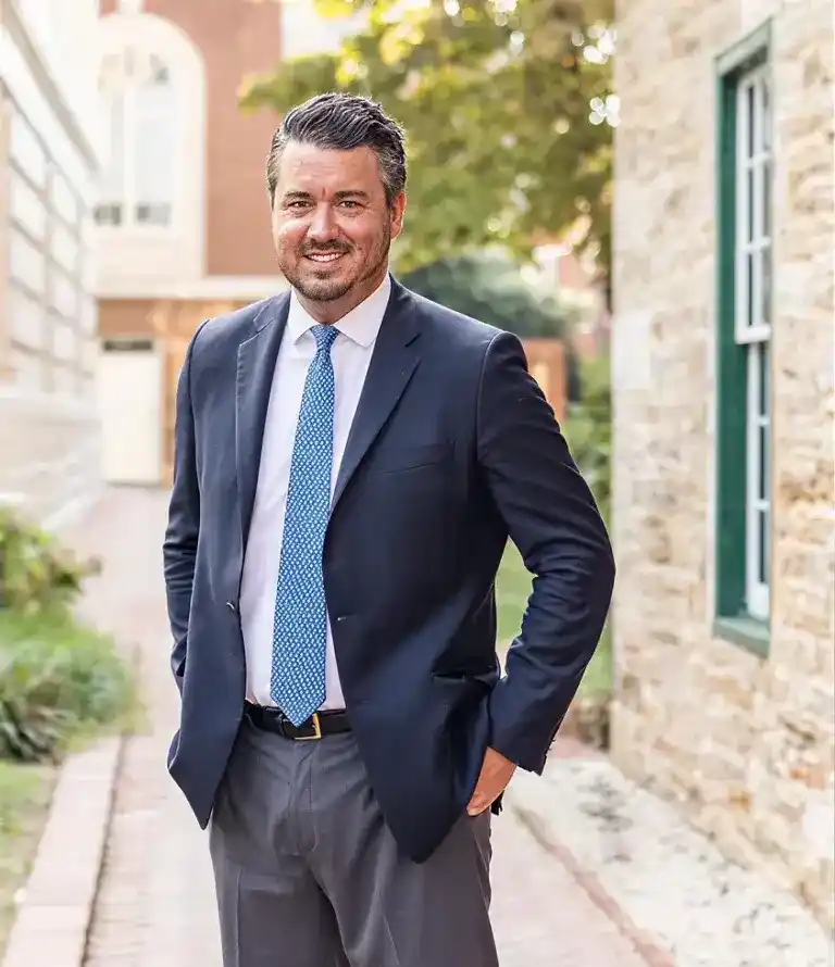 William-D.-Ashwell-768x890-1